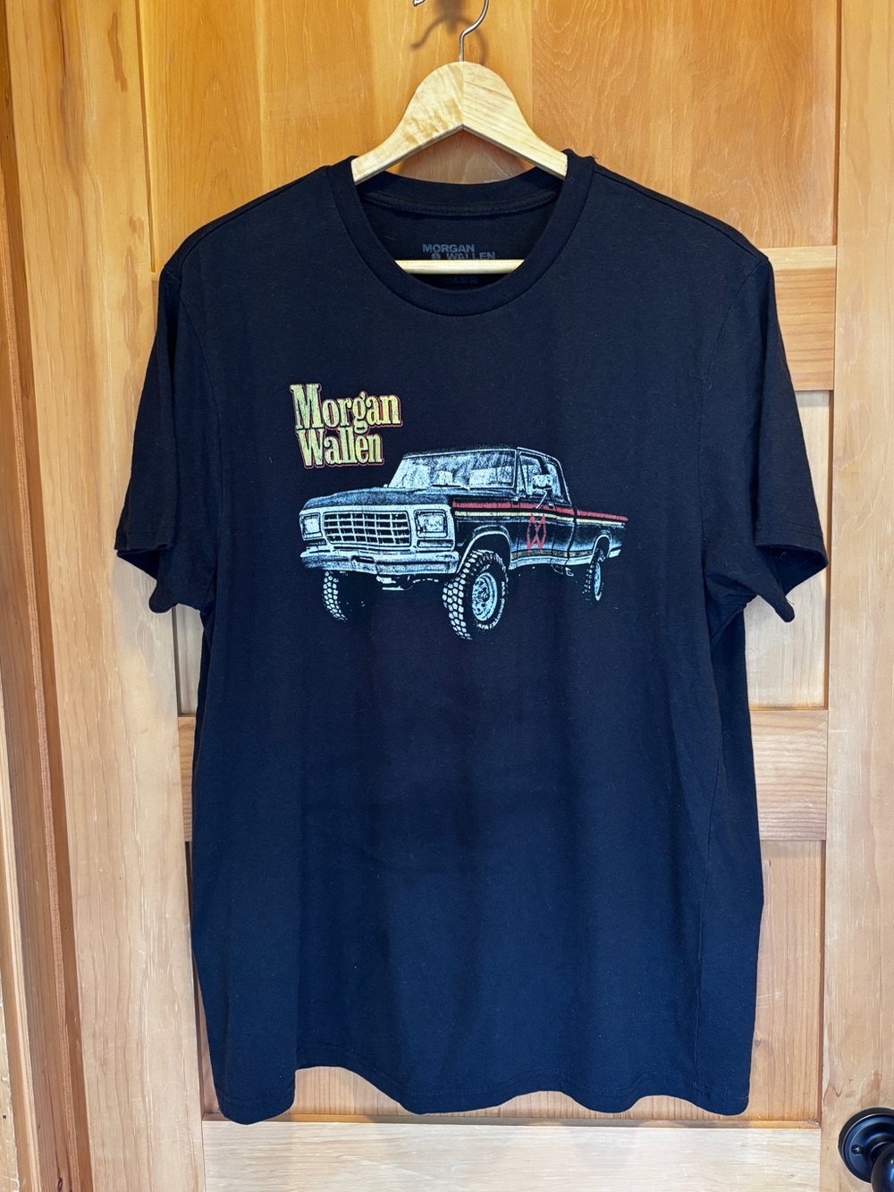 Morgan Wallen Vintage Truck Graphic Band Tee Large